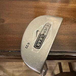 Nike Everclear 22 putter 34” Nike putter right handed
